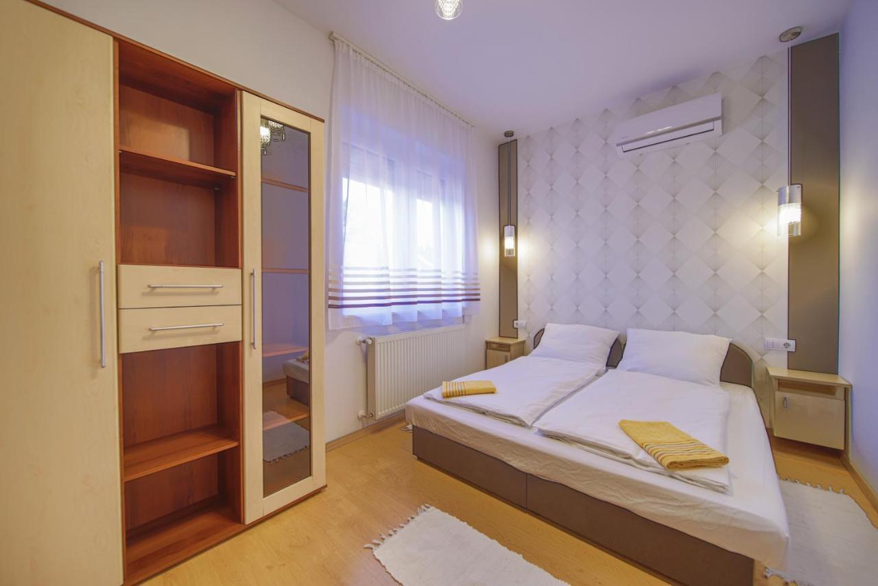 Kálvin utcai Apartmanok Hajdúszoboszló Esterno foto