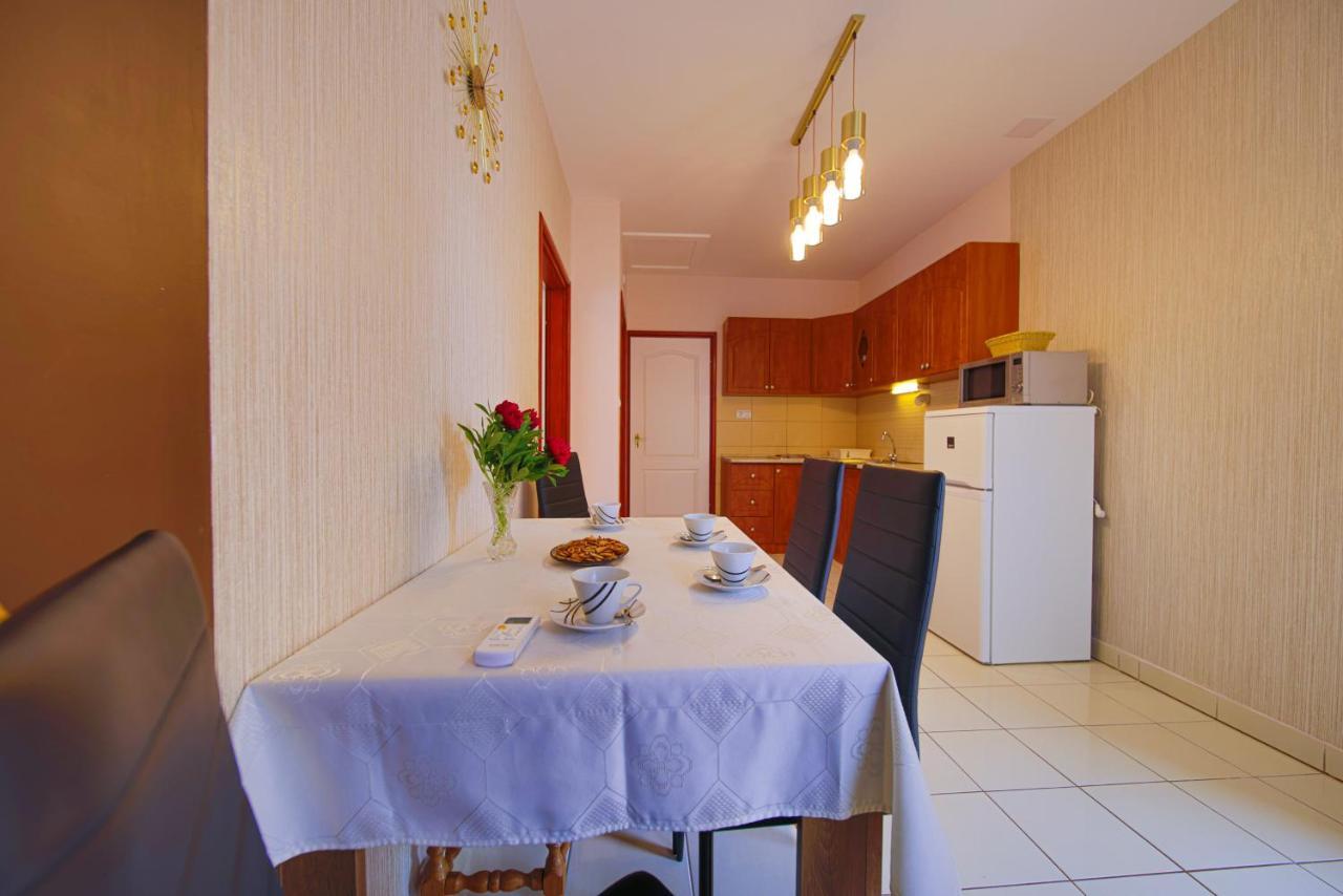 Kálvin utcai Apartmanok Hajdúszoboszló Esterno foto