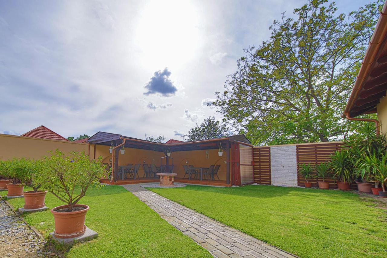 Kálvin utcai Apartmanok Hajdúszoboszló Esterno foto