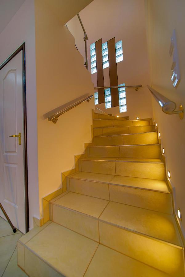 Kálvin utcai Apartmanok Hajdúszoboszló Esterno foto