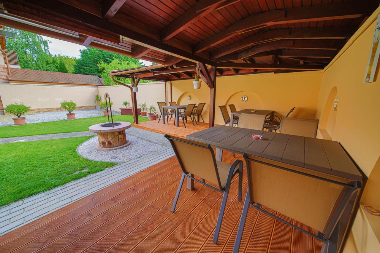 Kálvin utcai Apartmanok Hajdúszoboszló Esterno foto