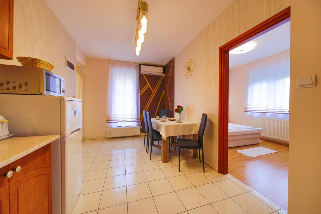 Kálvin utcai Apartmanok Hajdúszoboszló Esterno foto
